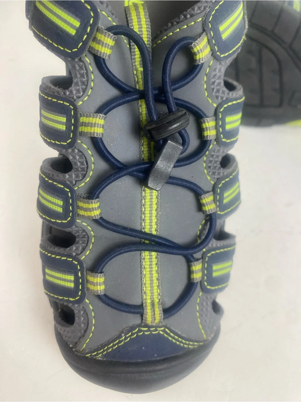 KHOMBU Dillon Gray Green Outdoors Water Hiking Shoes Size 4